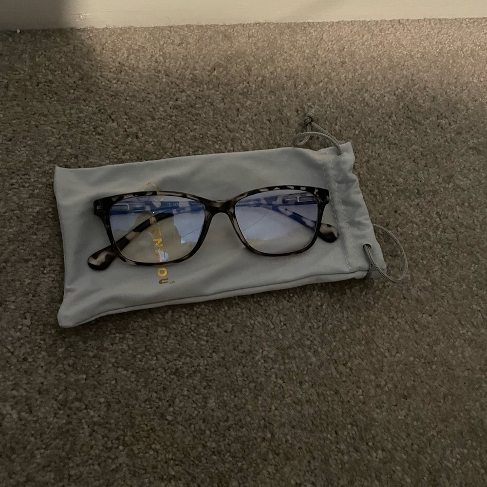 Blue light glasses
